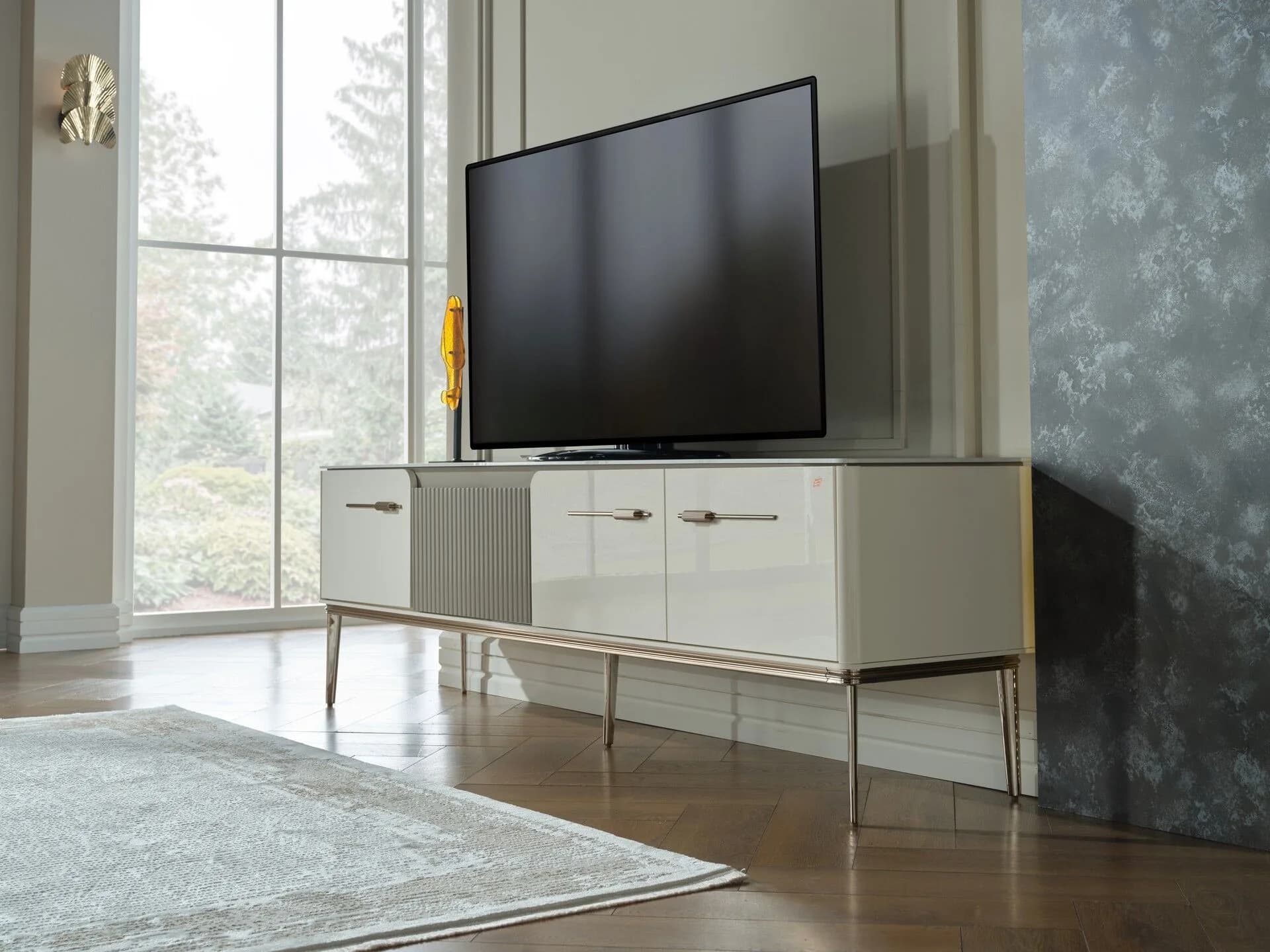 Lexus TV Sehpası 3